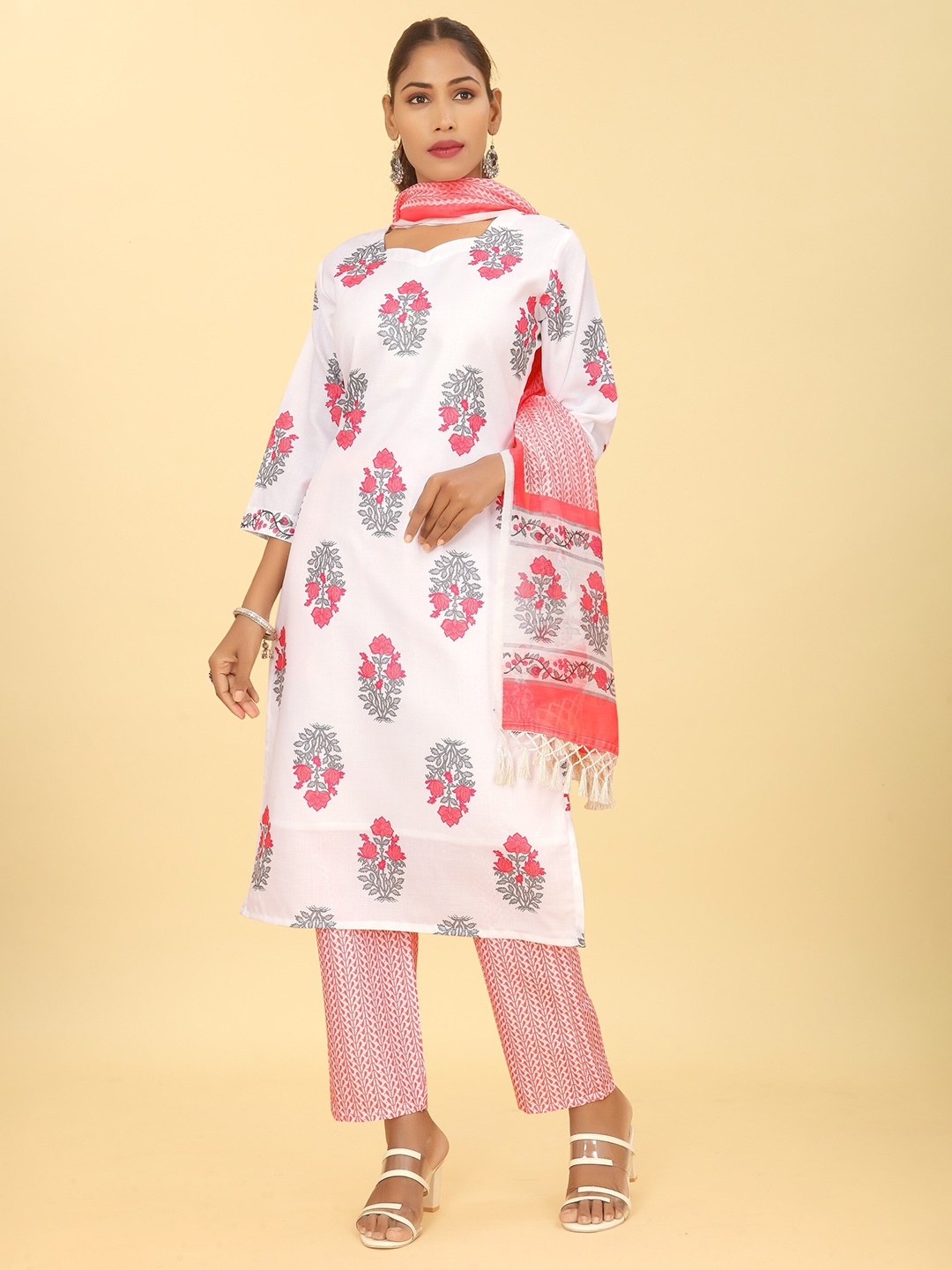 

DARIAN Floral Printed Regular Kurta with Trousers & Dupatta, White