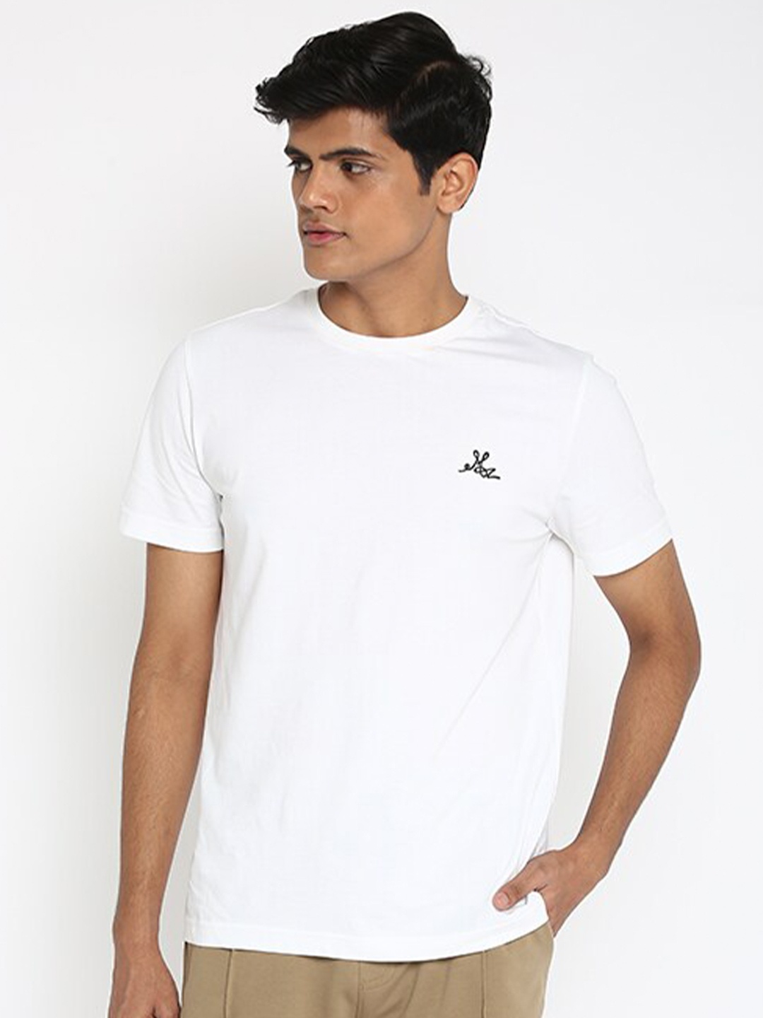 

Muvazo Round Neck Short Sleeves Cotton T-shirt, White