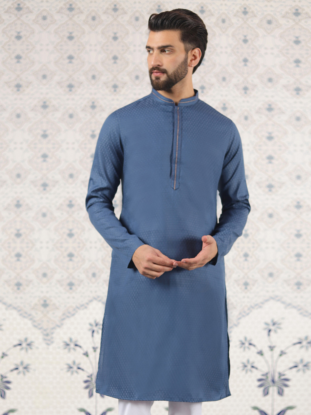 

Ode by House of Pataudi Mandarin Collar Cotton Jacqurad Straight Kurta, Navy blue