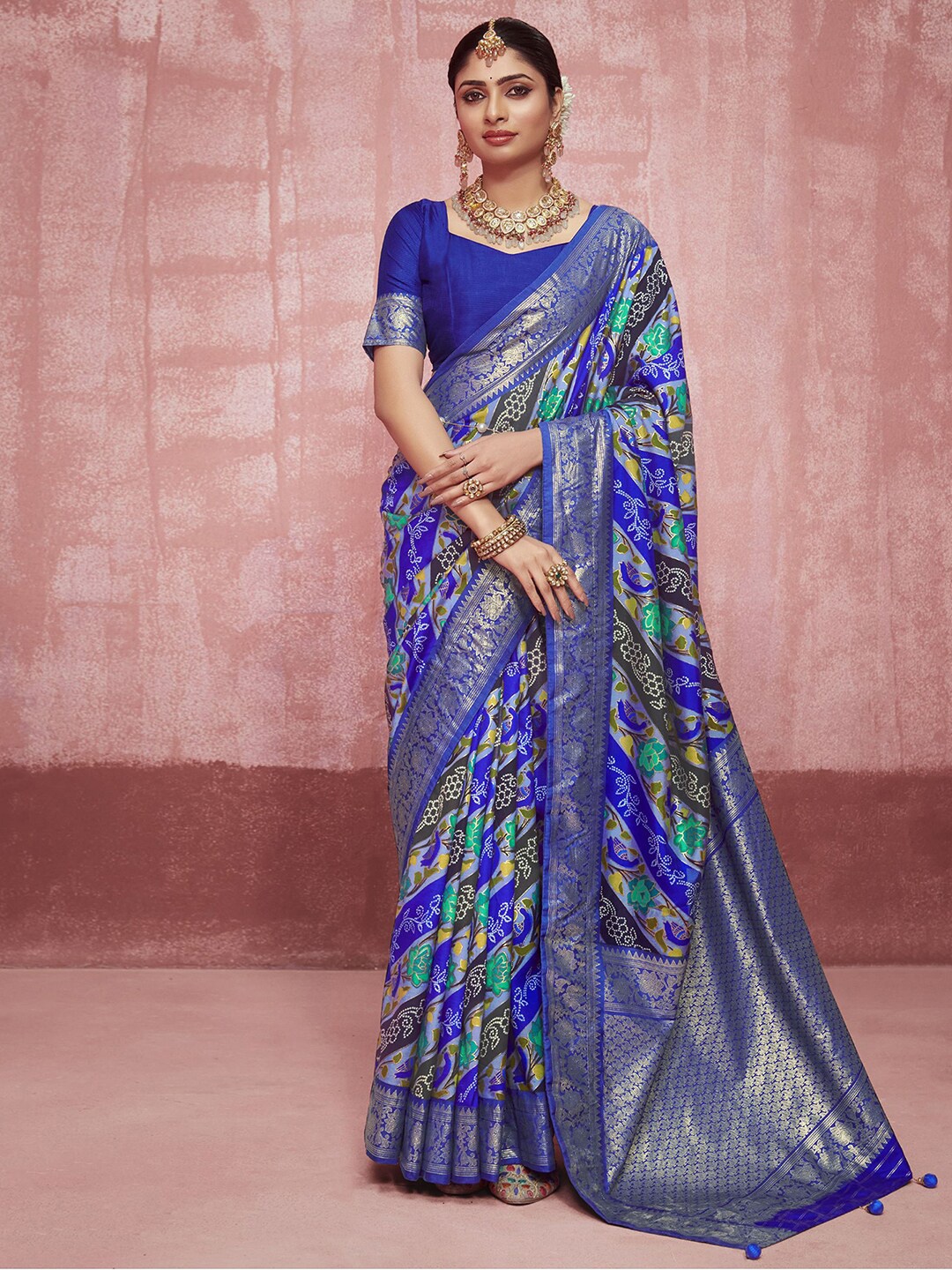 

Satrani Blue & Green Ethnic Motifs Printed Zari Pure Silk Sungudi Saree