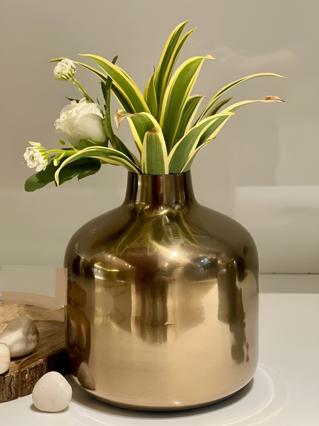 

CK HOMEZ Gold Toned Cylindrical Metal Flower Vase