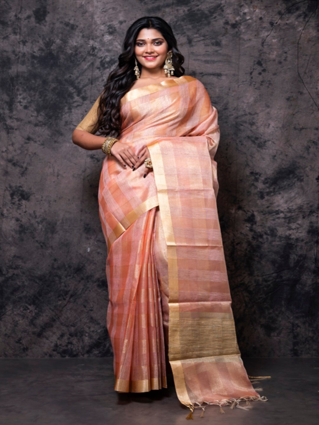 

Morchari Checked Woven Design Zari Tissue Saree, Peach