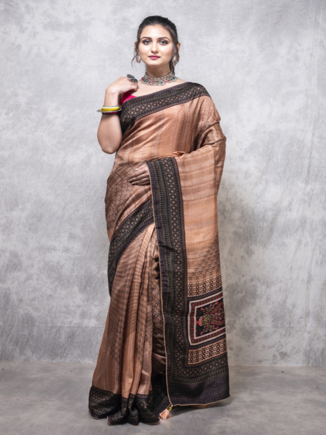 

Morchari Geometric Printed Pure Silk Saree, Beige