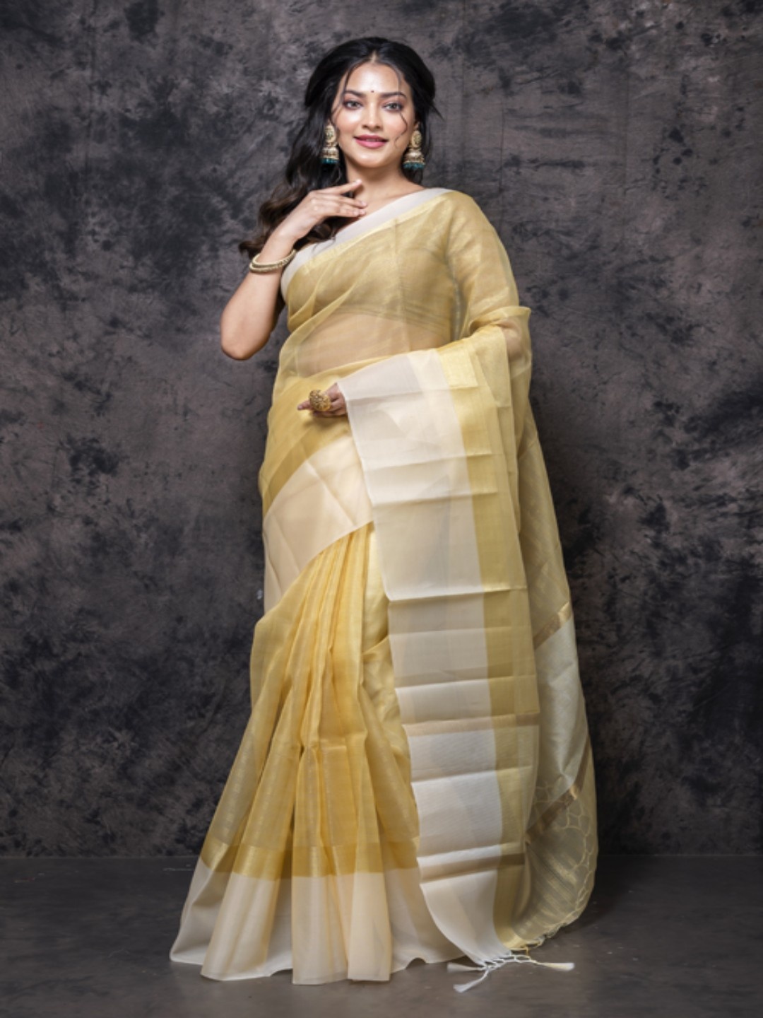 

Morchari Striped Woven Design Tissue Saree, Yellow