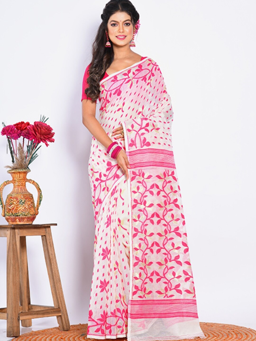 

Morchari Woven Design Pure Cotton Jamdani Saree, Off white