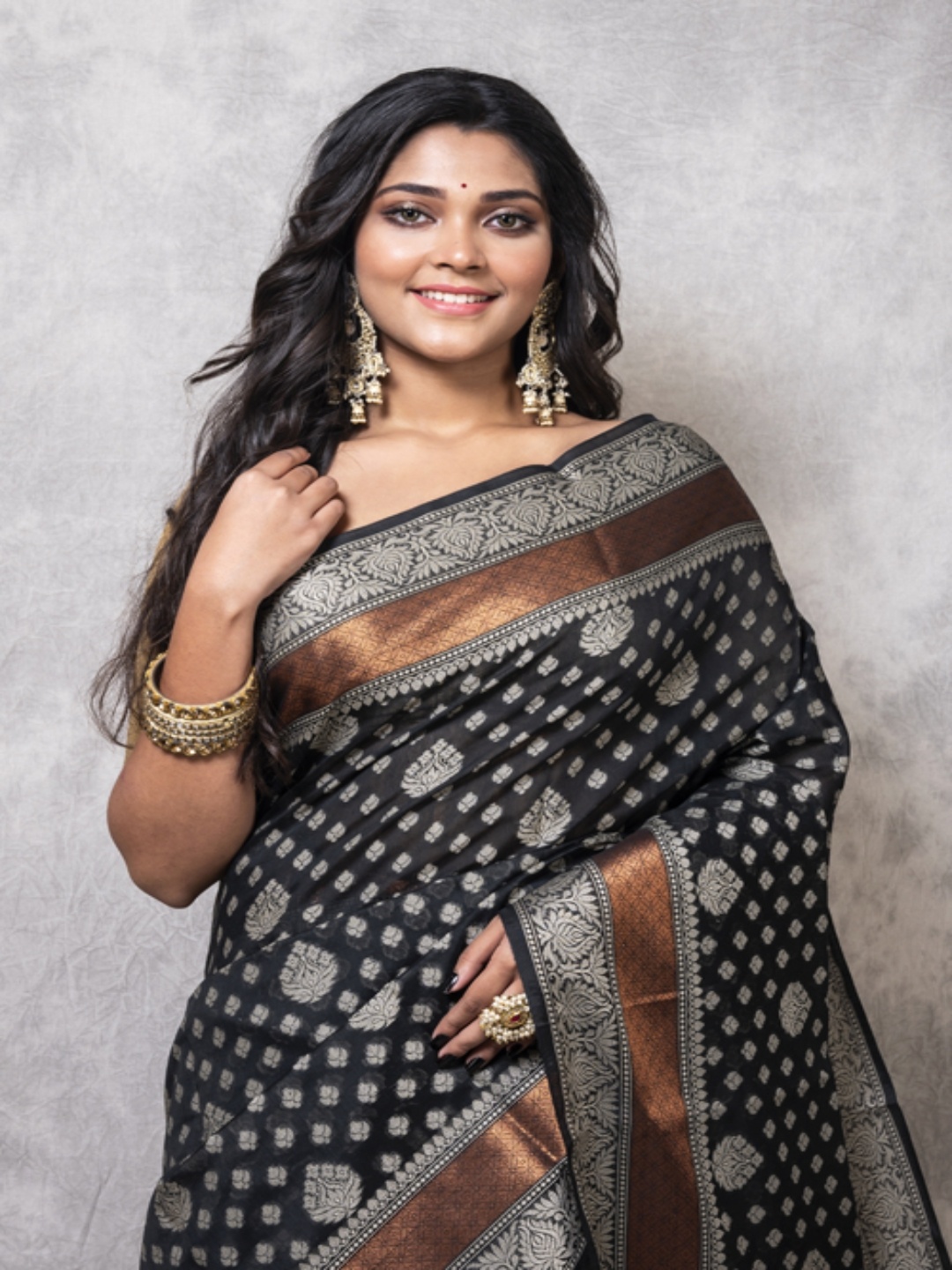 

Morchari Floral Woven Design Zari Chanderi Saree, Black