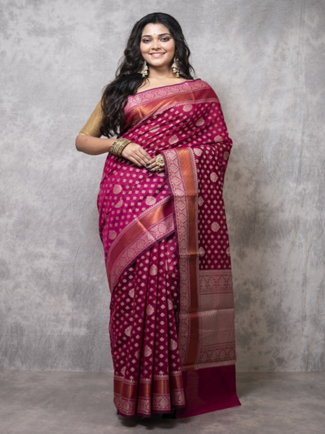 

Morchari Floral Woven Design Zari Chanderi Saree, Red