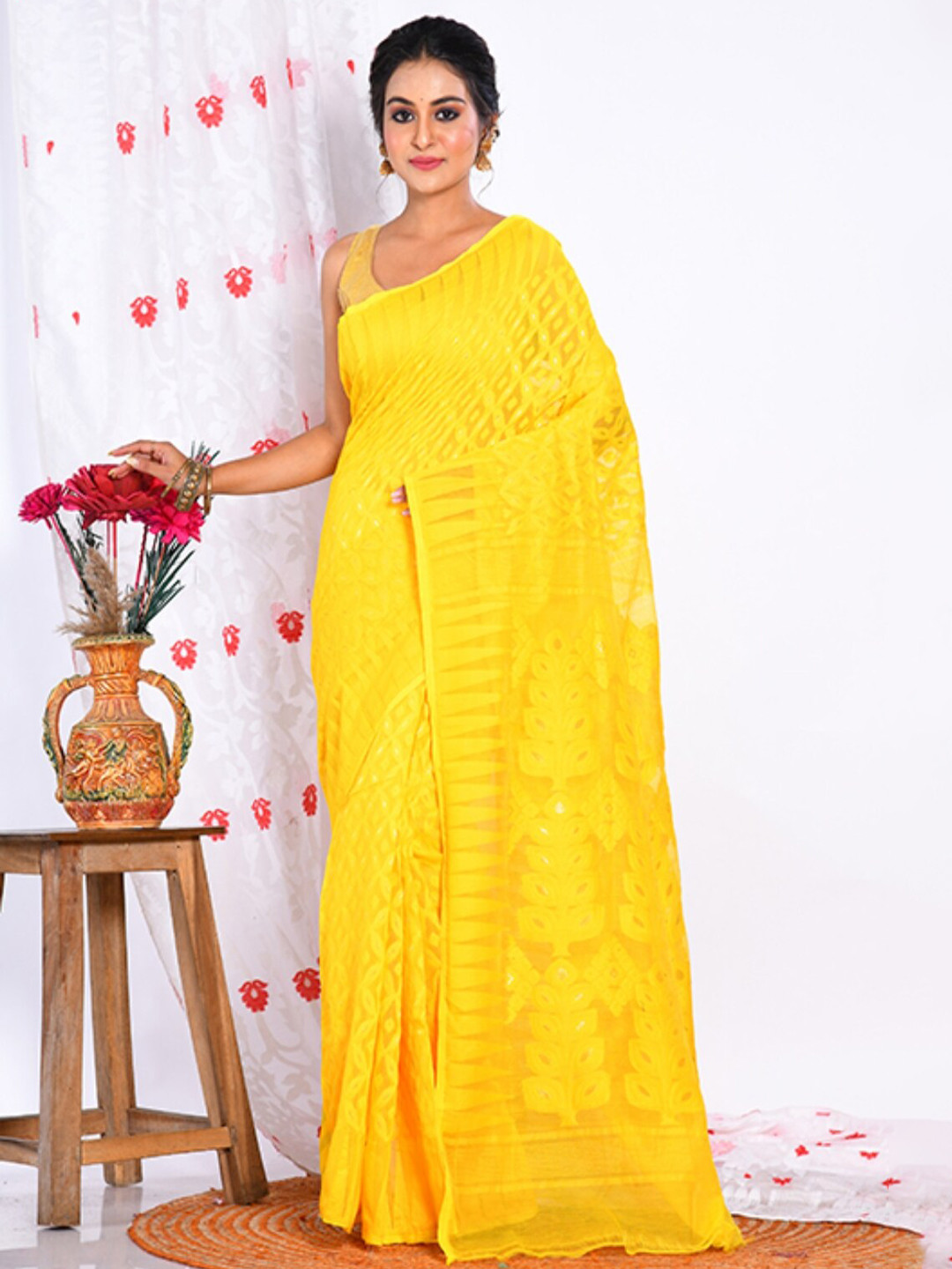 

Morchari Woven Design Pure Cotton Jamdani Saree, Yellow