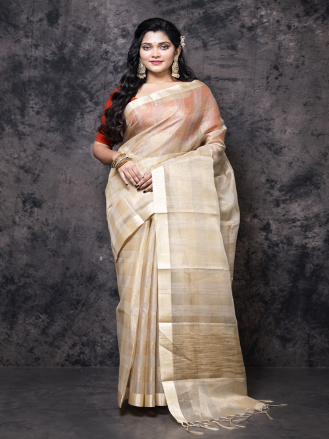 

Morchari Checked Zari Tissue Saree, Beige