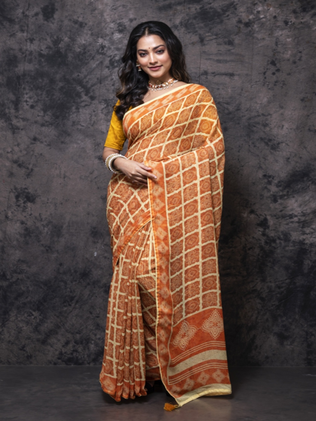 

Morchari Geometric Printed Pure Georgette Saree, Orange
