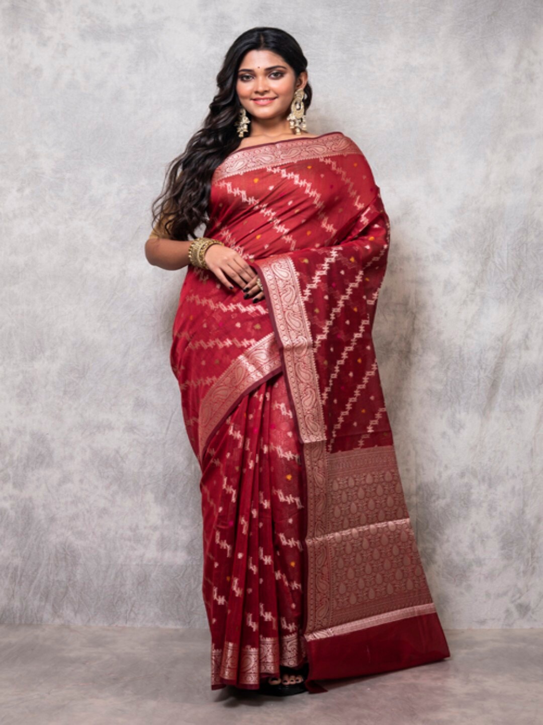 

Morchari Woven Design Leheriya Zari Saree, Maroon