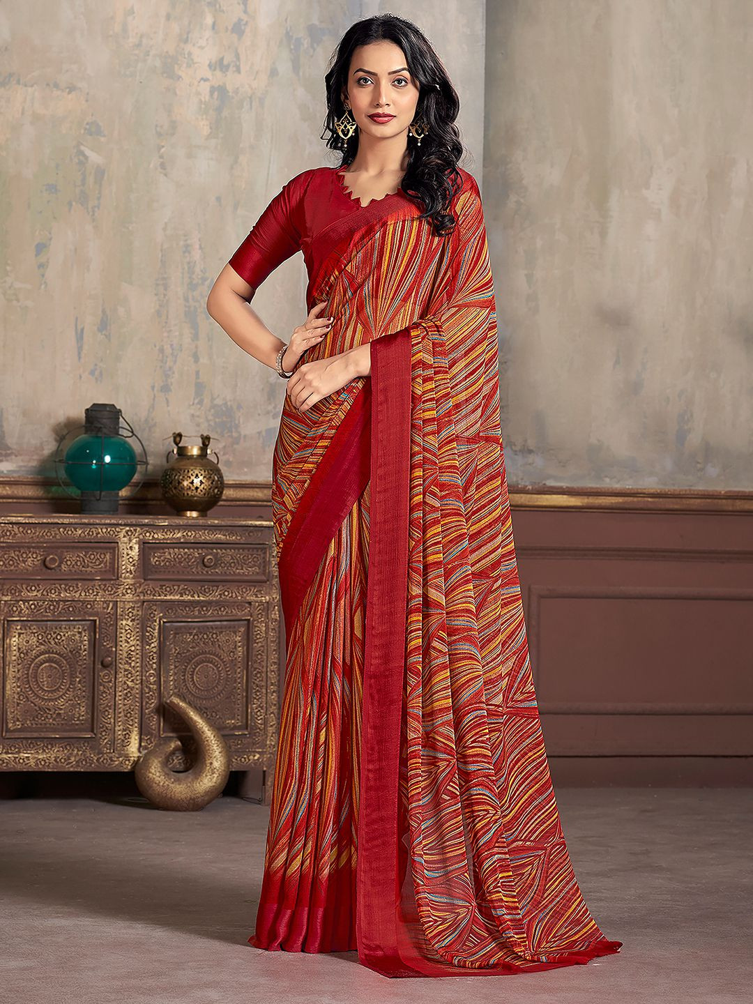 

Mitera Geometric Printed Saree, Red