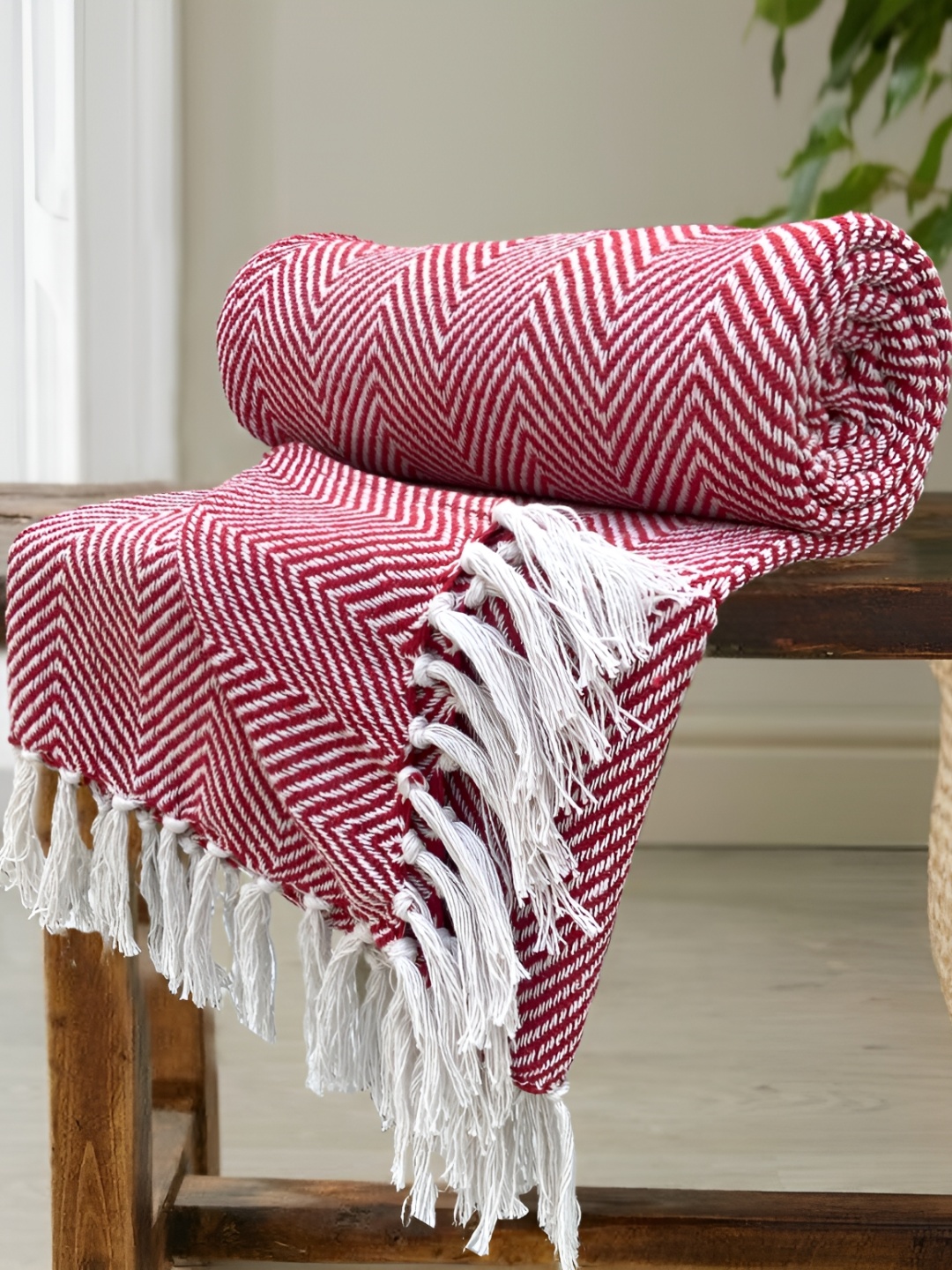 

SAJAVAT Red & White Woven Design Pure Cotton Throws
