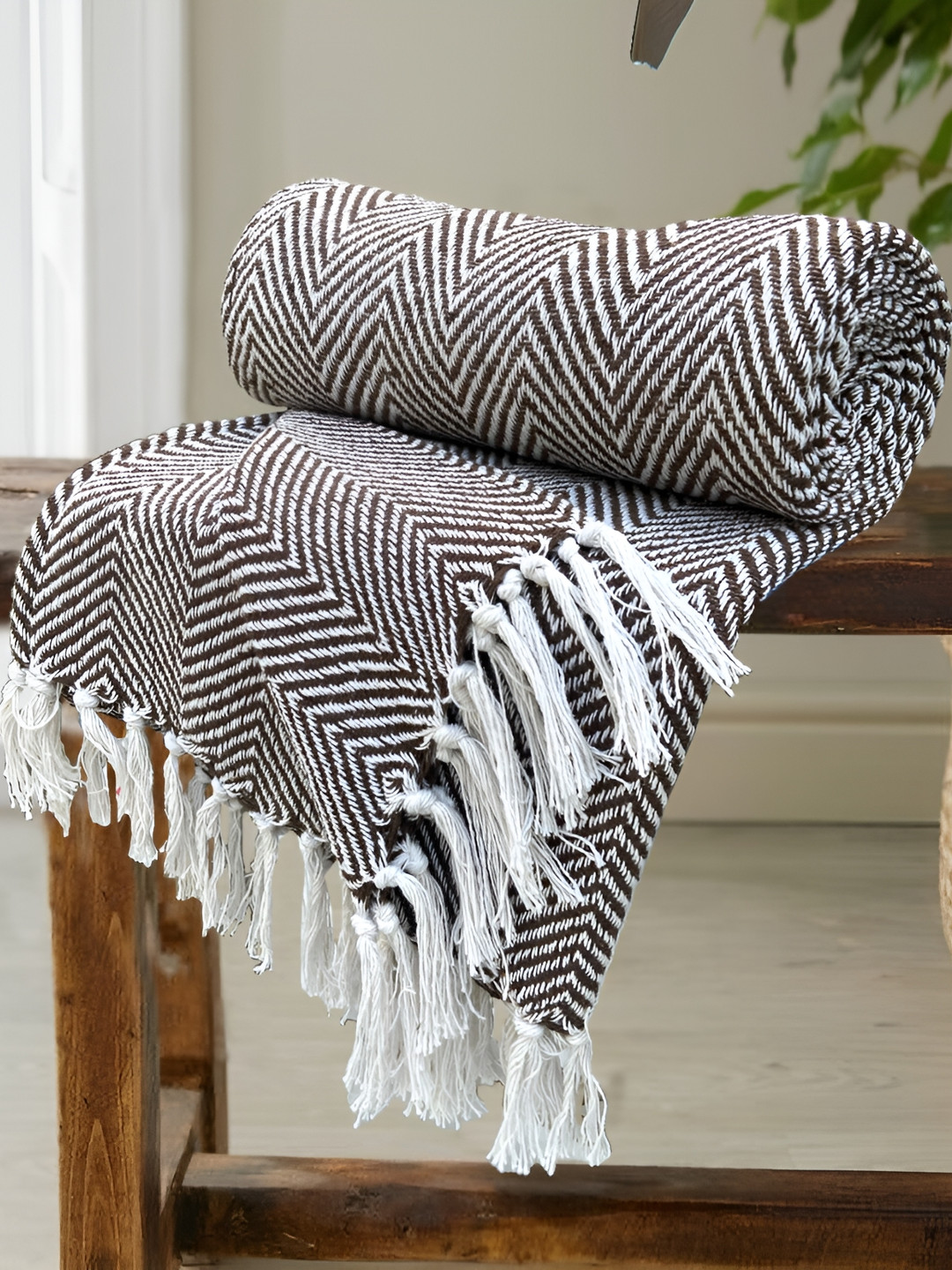 

SAJAVAT Brown & White Woven Design Cotton Throws