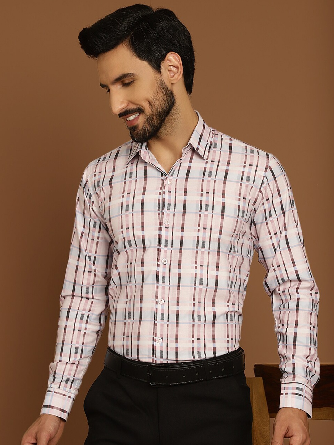 

Indian Needle Classic Regular Fit Checked Half Sleeve Cotton Formal Shirt, White