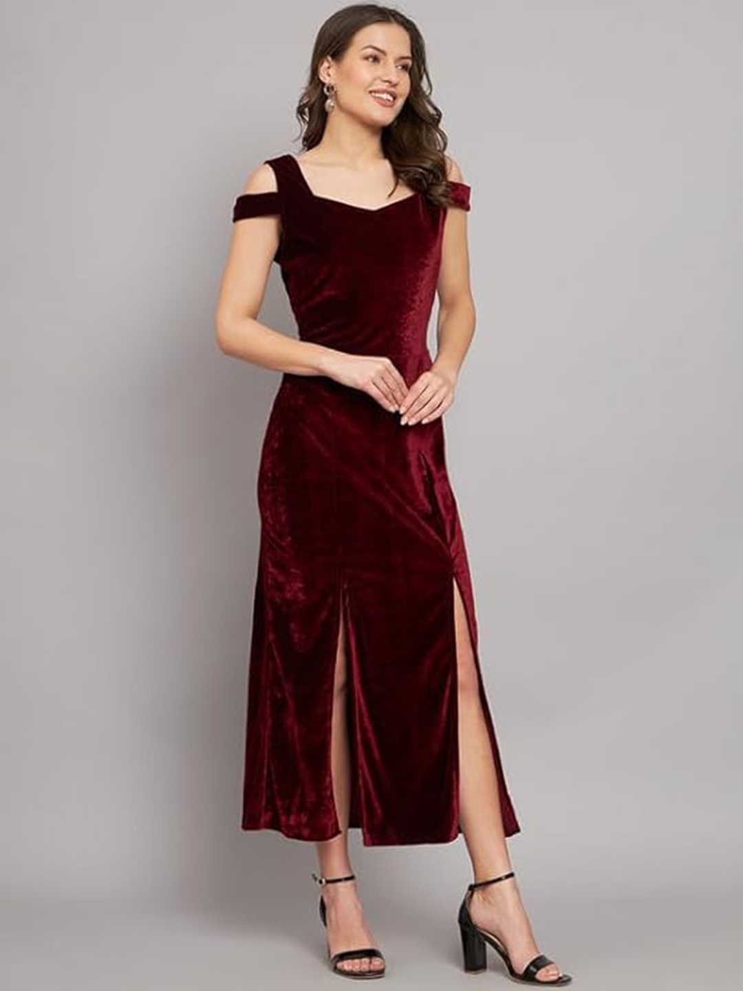 

CHANDERKASH 2 Front Slit V Neck Cold-Shoulder Sleeves Maxi Fit & Flare Dress, Maroon