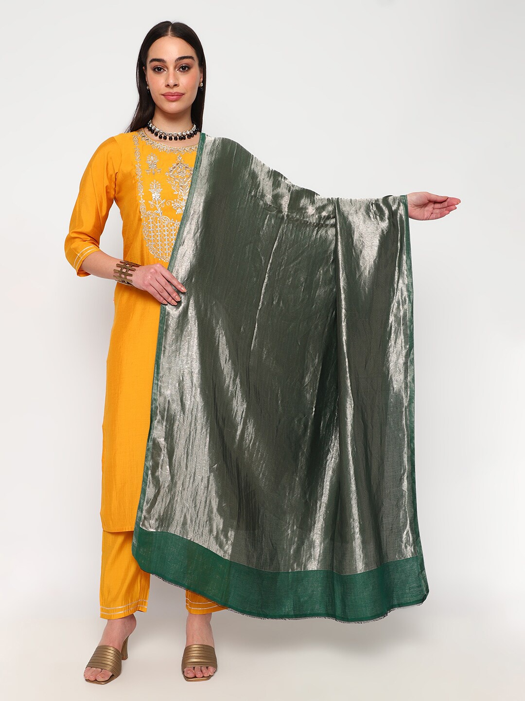 

La Vastraa Reversable Woolen Shawl, Silver