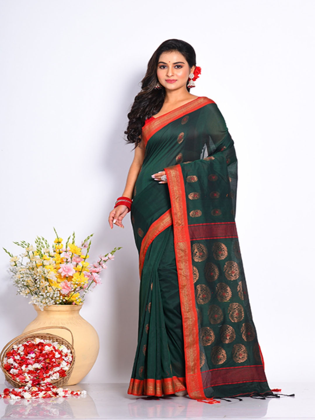 

Morchari Ethnic Motifs Woven Design Zari Pure Cotton Saree, Green