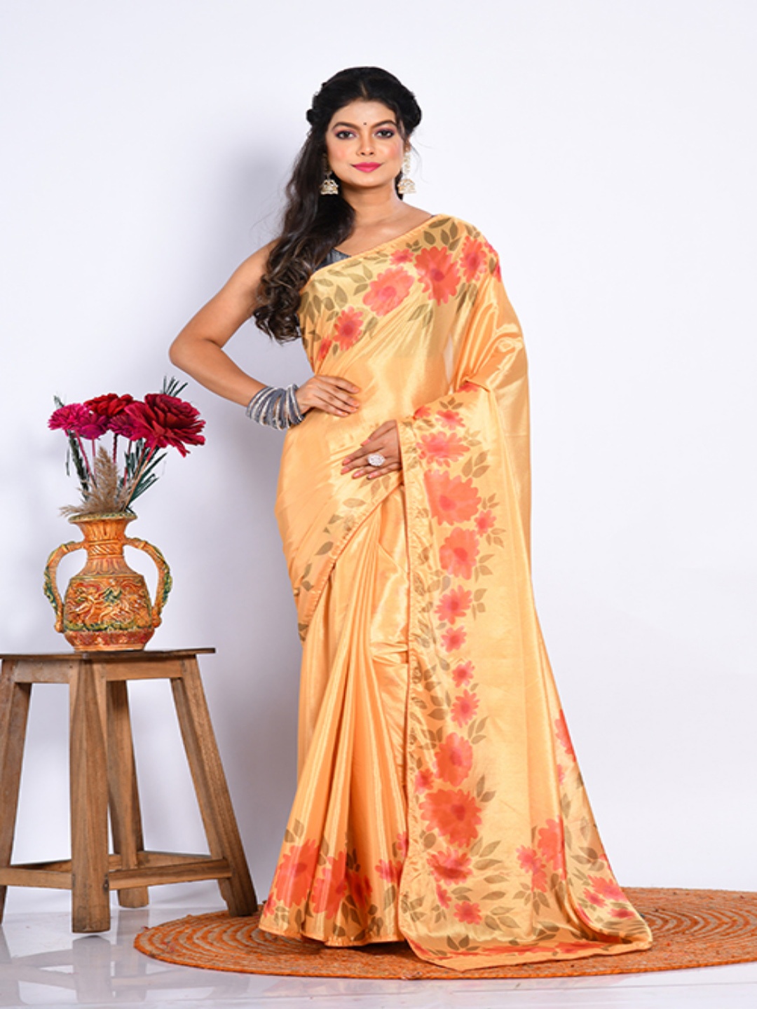 

Morchari Floral Printed Chiffon Saree, Orange