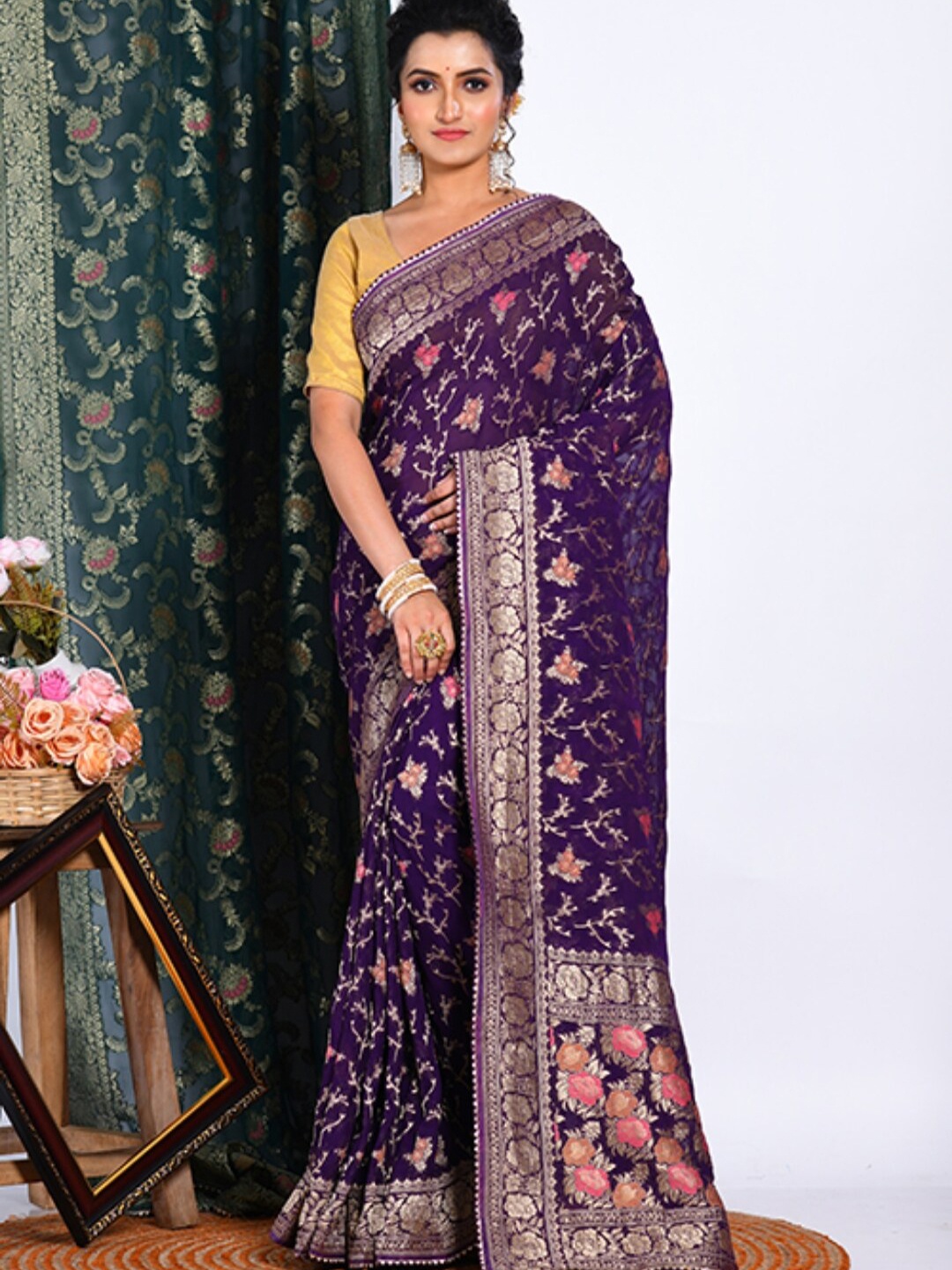 

Morchari Floral Woven Design Zari Saree, Purple