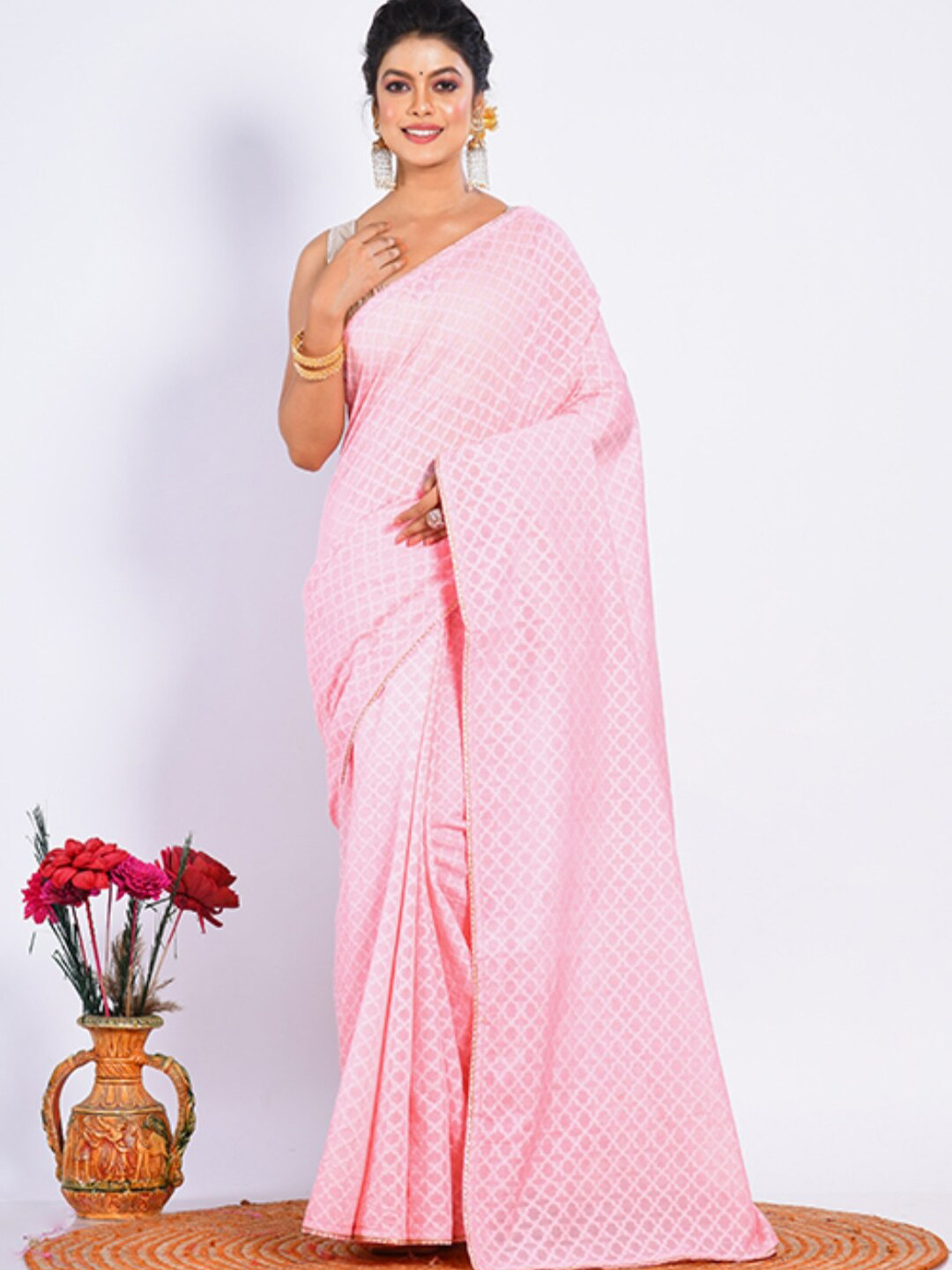 

Morchari Woven Design Aari Work Banarasi Saree, Pink