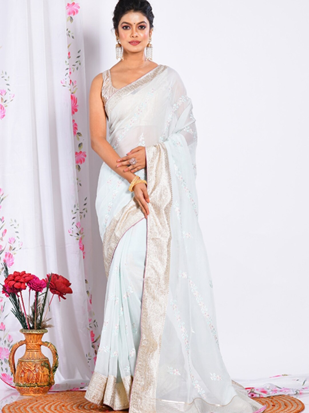 Morchari Floral Embroidered Zari Organza Saree, White