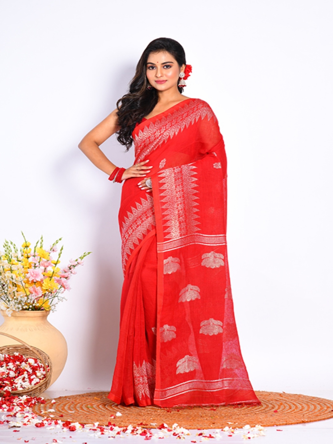 

Morchari Red & Gold-Toned Woven Design Zari Saree