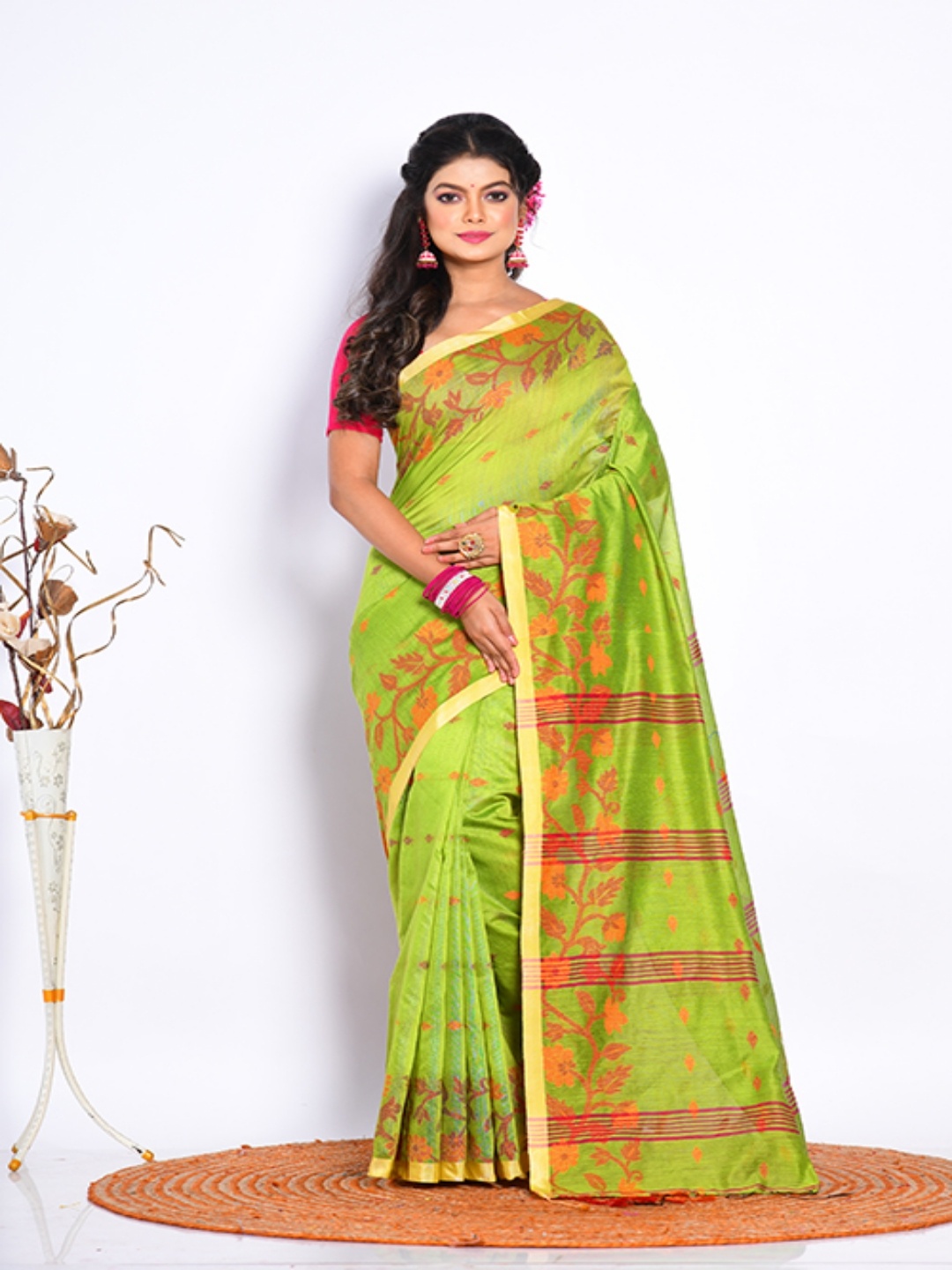 

Morchari Floral Woven Design Saree, Green