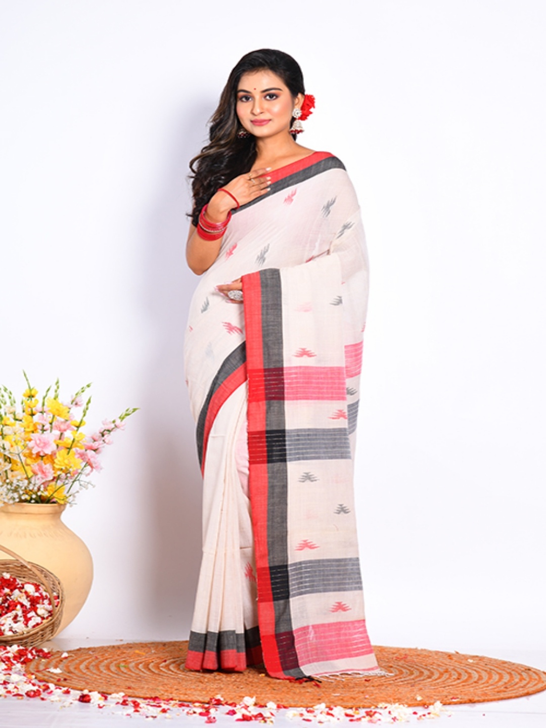 

Morchari Ethnic Motifs Woven Design Saree, Off white