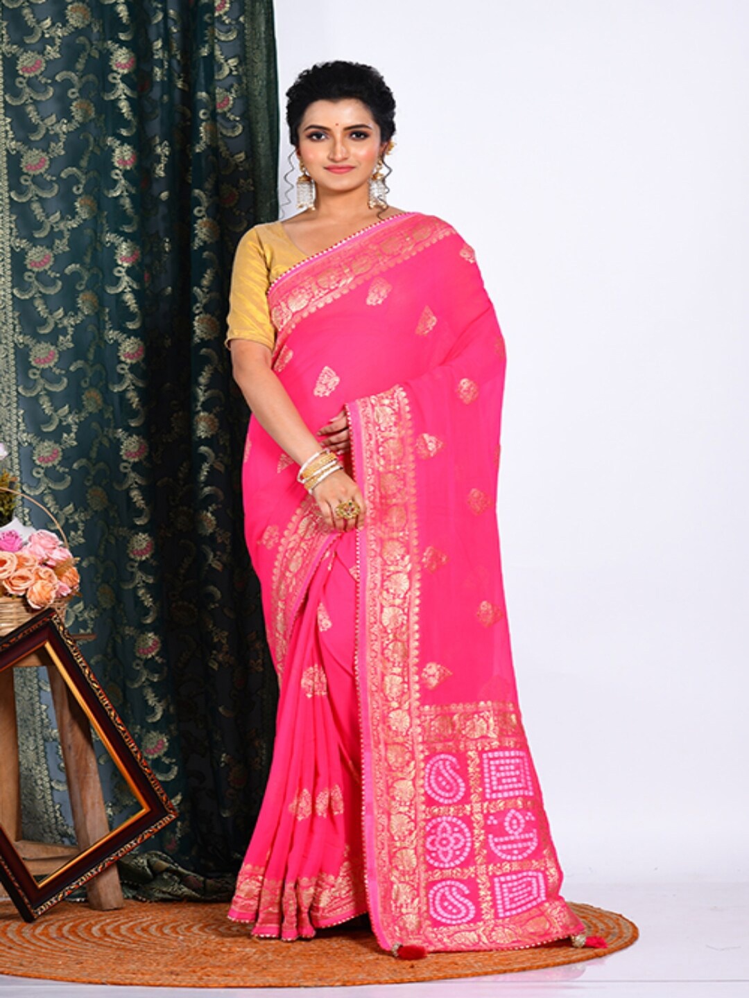 

Morchari Ethnic Motifs Woven Design Zari Poly Georgette Saree, Pink