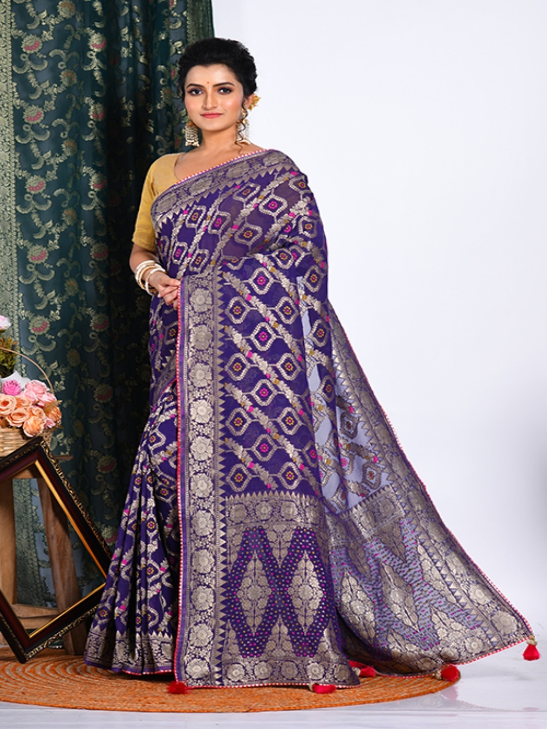 Morchari Ethnic Motifs Woven Design Zari Saree, Purple