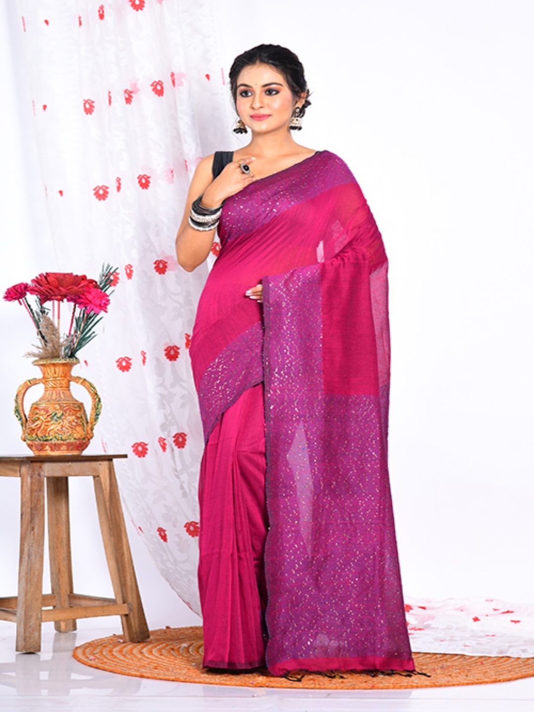 

Morchari Woven Design Sequinned Saree, Purple