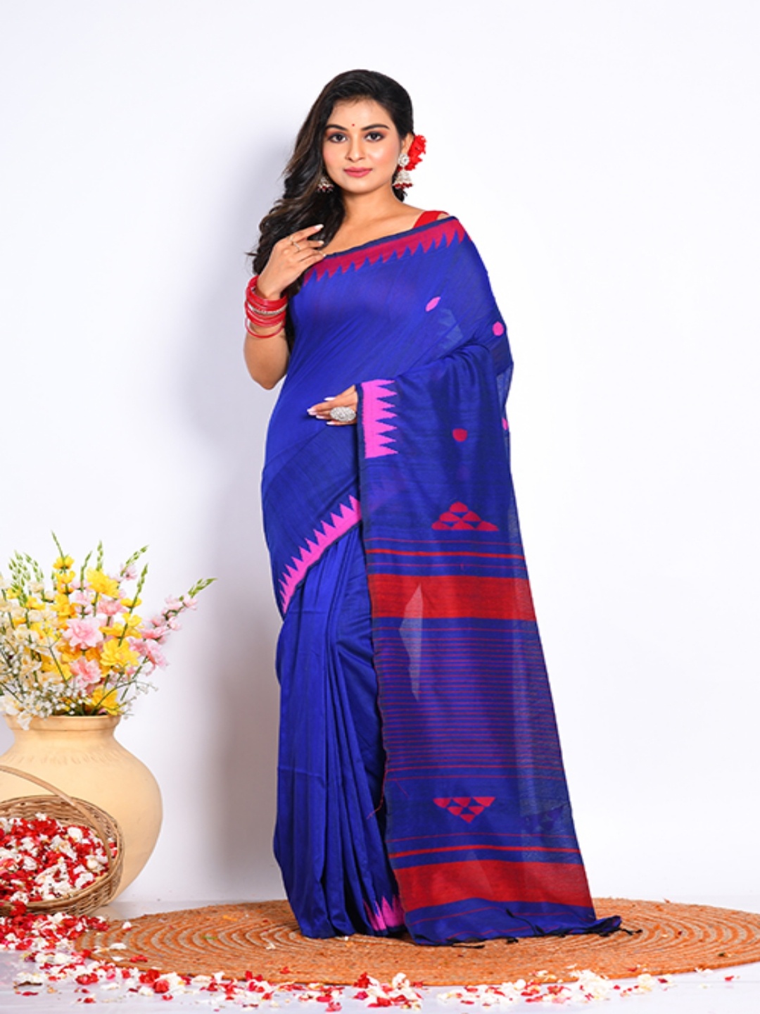 

Morchari Woven Design Geometric Saree, Blue