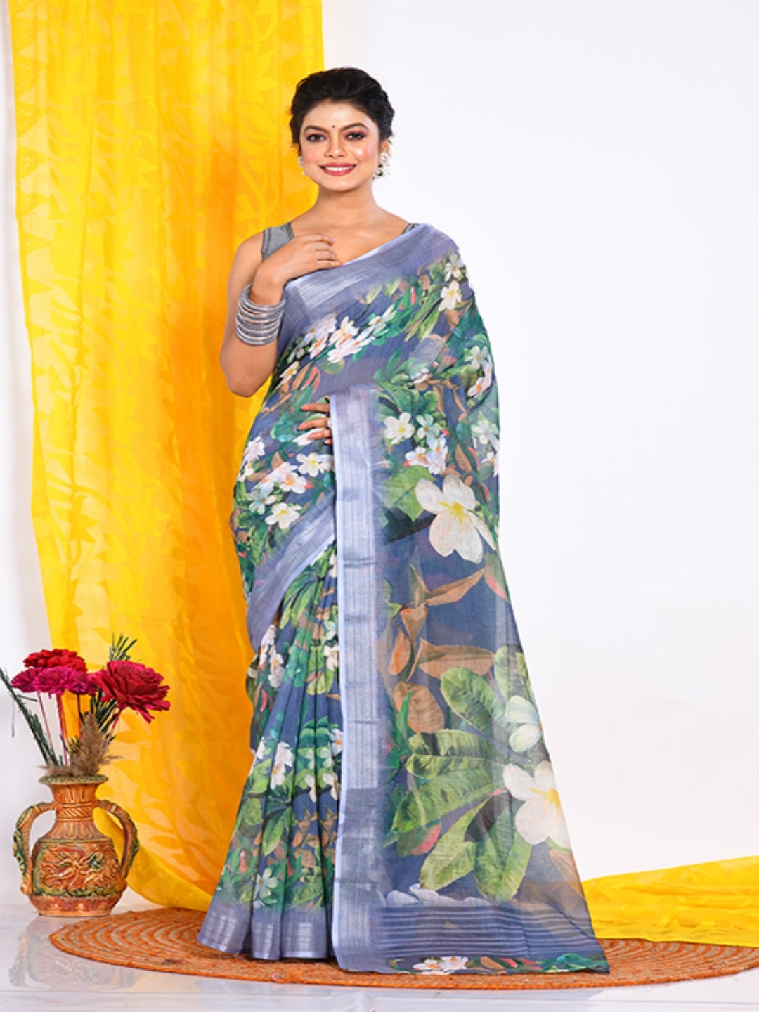 

Morchari Floral Printed Zari Saree, Grey