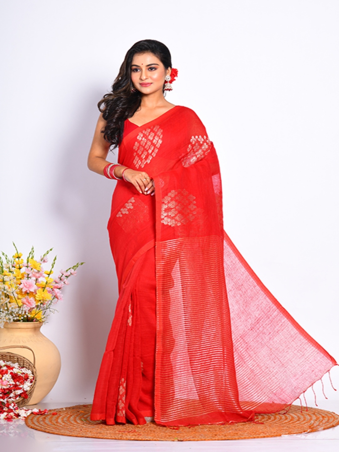 

Morchari Floral Woven Design Zari Saree, Red