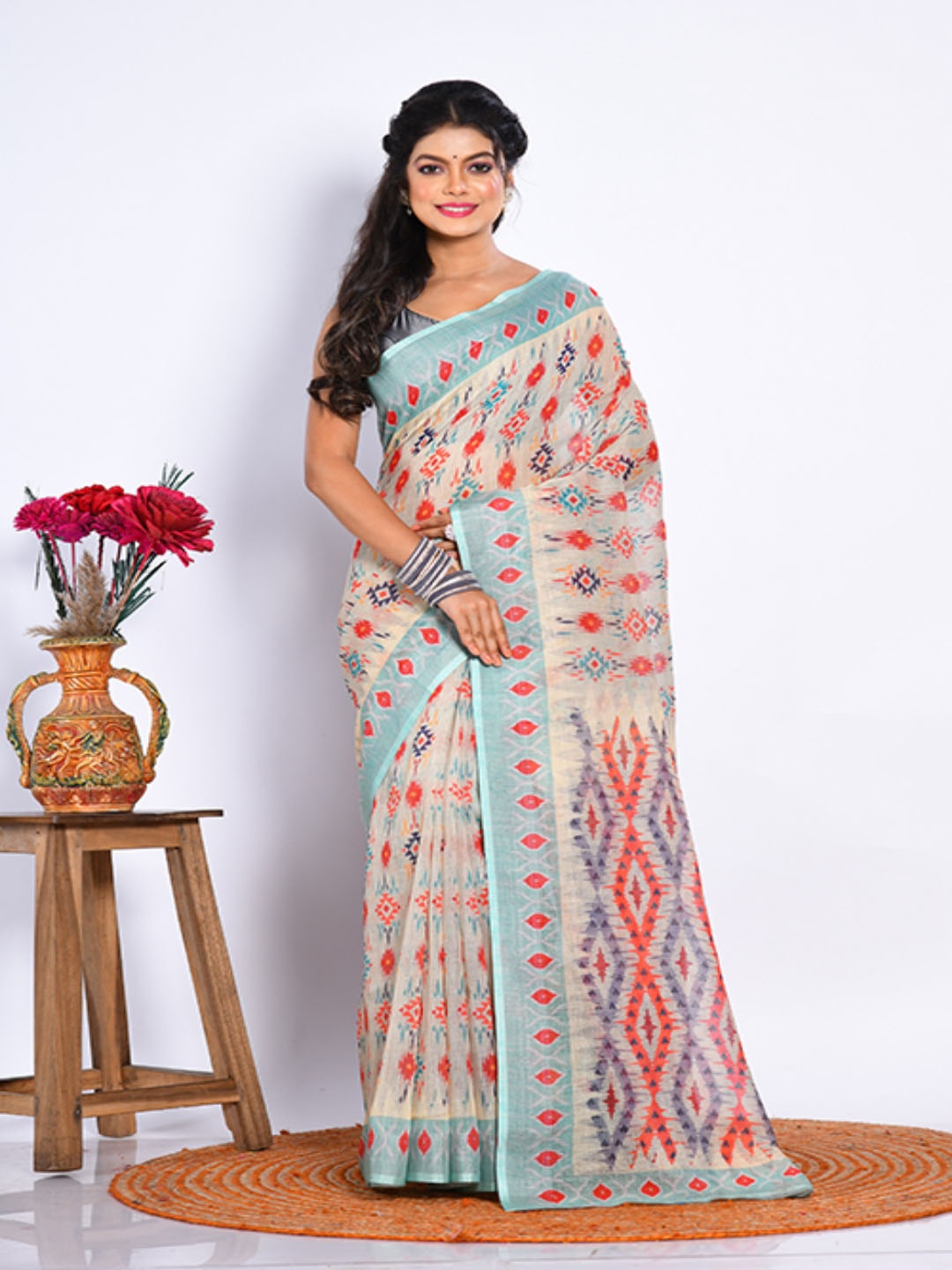 

Morchari Geometric Printed Saree, Beige