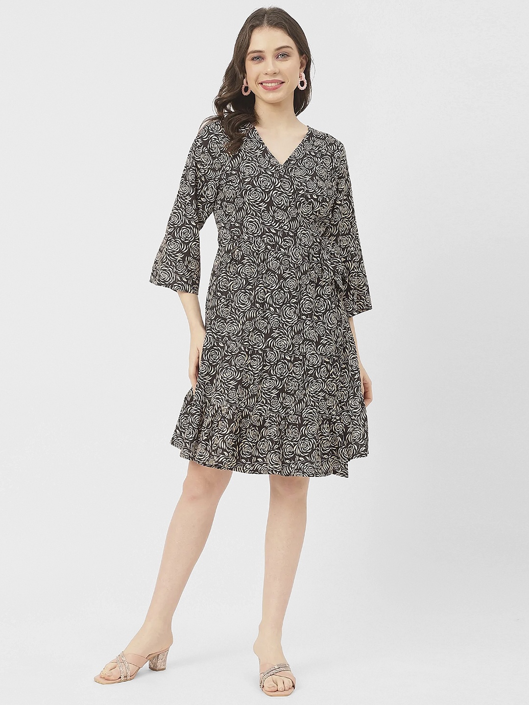

Moomaya Black Floral Printed Bell Sleeve Warp Dress