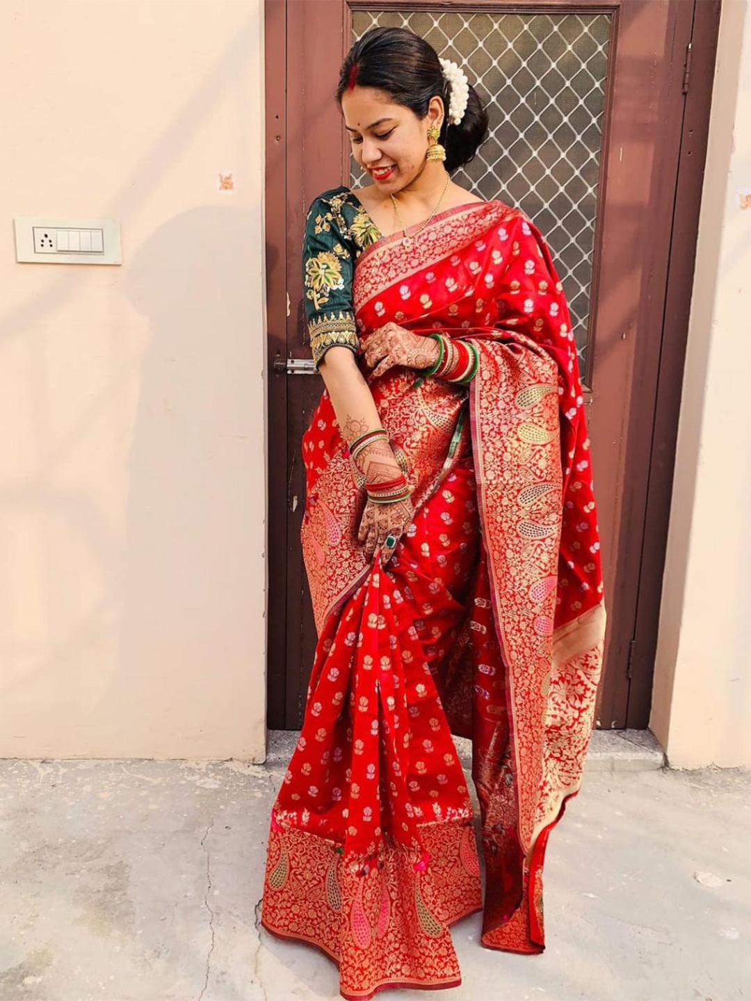 

DIVASTRI Ethnic Motifs Woven Design Zari Pure Silk Kanjeevaram Saree, Red