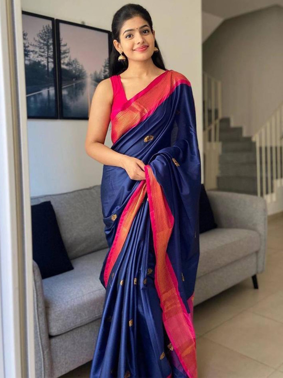 

DIVASTRI Ethnic Motifs Woven Design Zari Pure Silk Kanjeevaram Saree, Blue