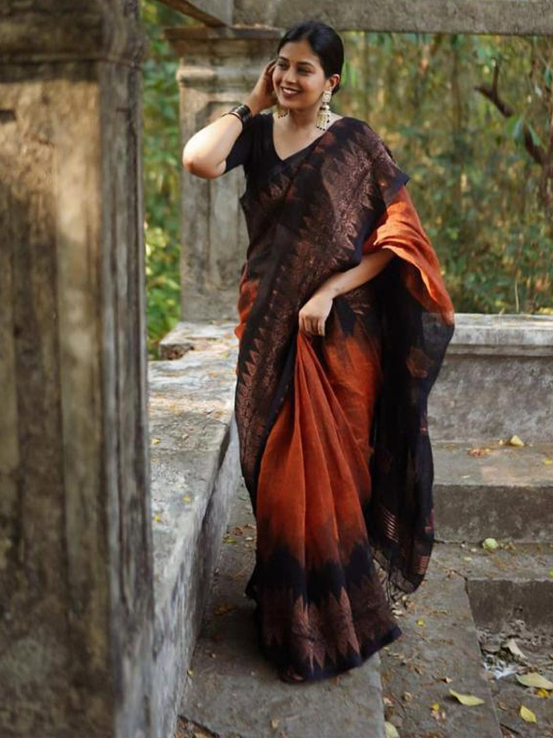 

DIVASTRI Ethnic Motifs Woven Design Zari Pure Silk Kanjeevaram Saree, Orange