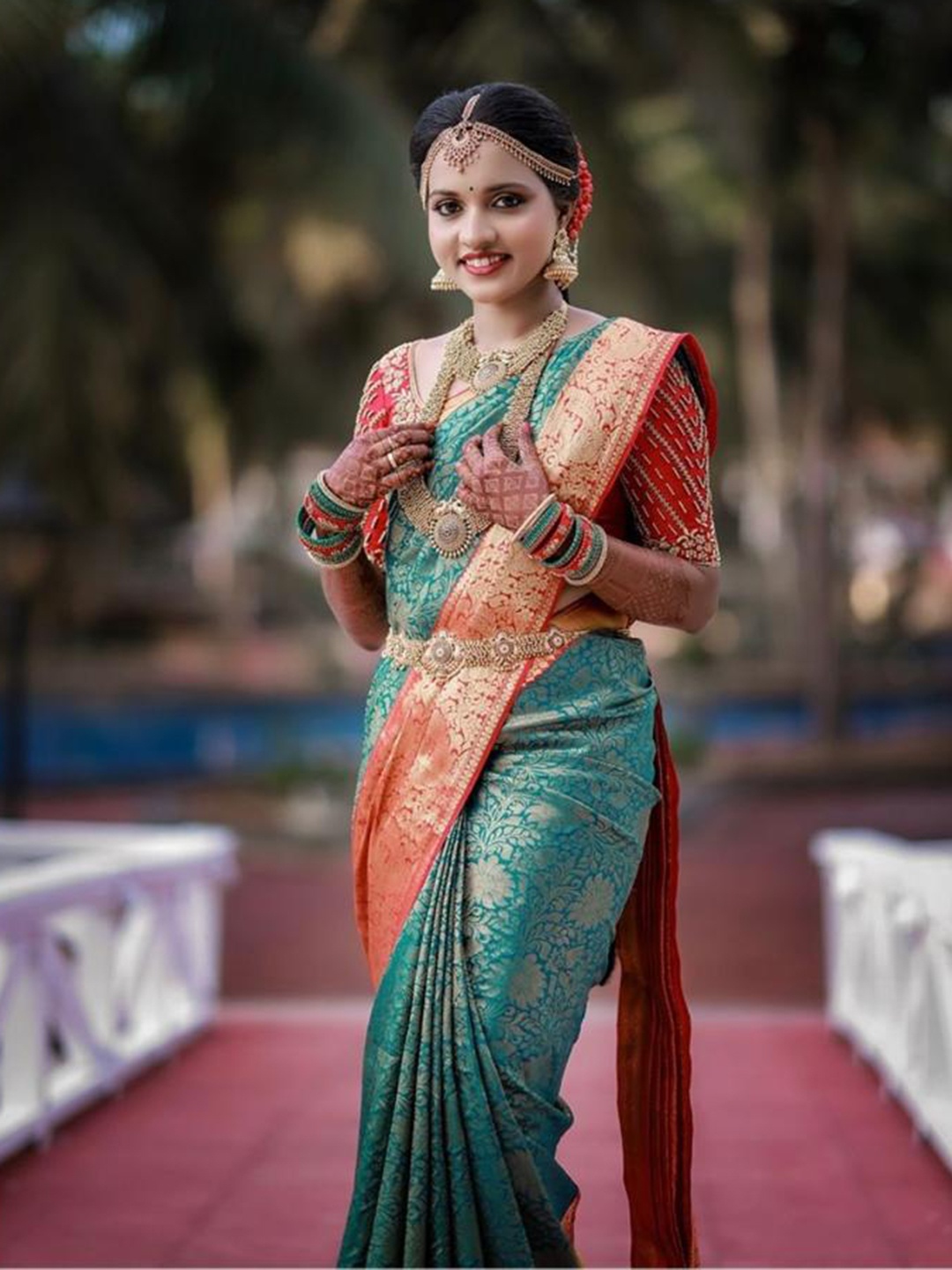

DIVASTRI Ethnic Motifs Zari Pure Silk Kanjeevaram Saree, Green
