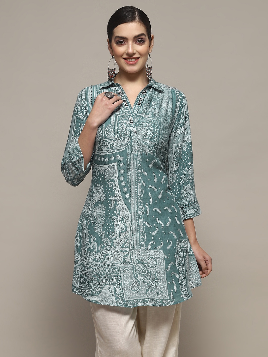 

Biba Ethnic Motifs Printed Shirt Collar Straight Kurti, Green