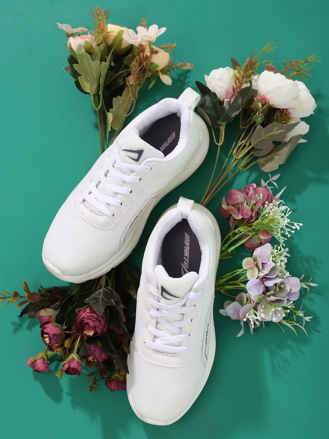 

IMPAKTO Women Round Toe Lightweight Mesh Sneakers, White
