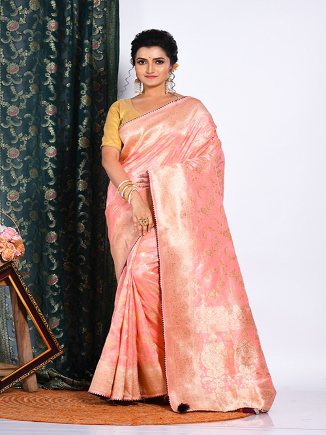 

Morchari Ethnic Motifs Woven Design Zari Silk Blend Saree, Peach