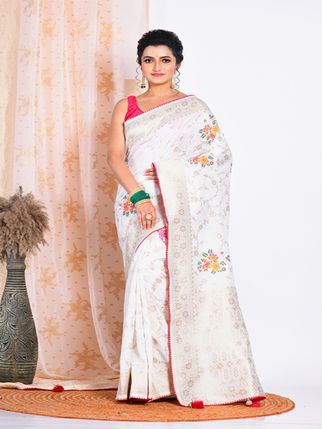 

Morchari Floral Woven Design Zari Saree, White