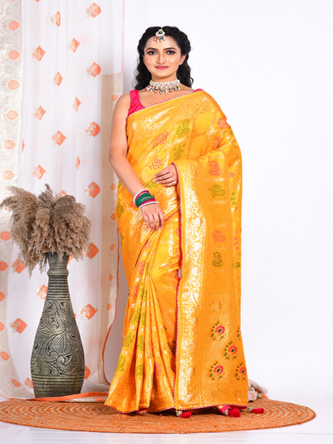 

Morchari Ethnic Motifs Woven Design Zari Pure Silk Saree, Yellow