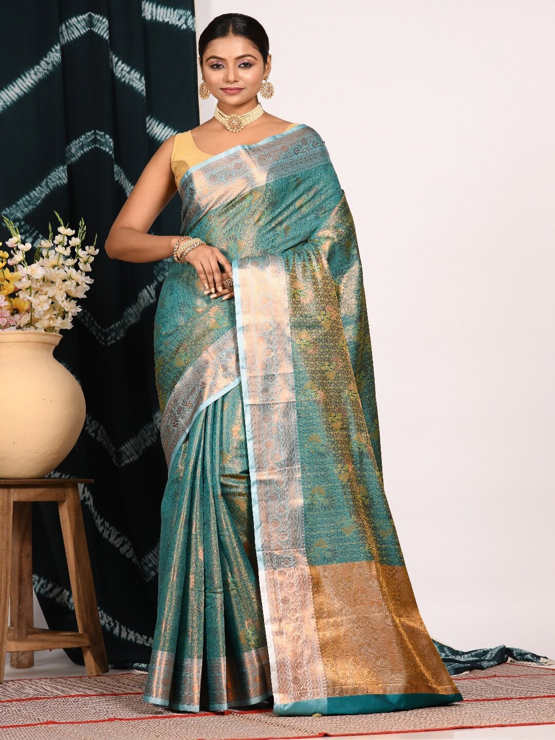 

Morchari Floral Woven Design Zari Saree, Sea green