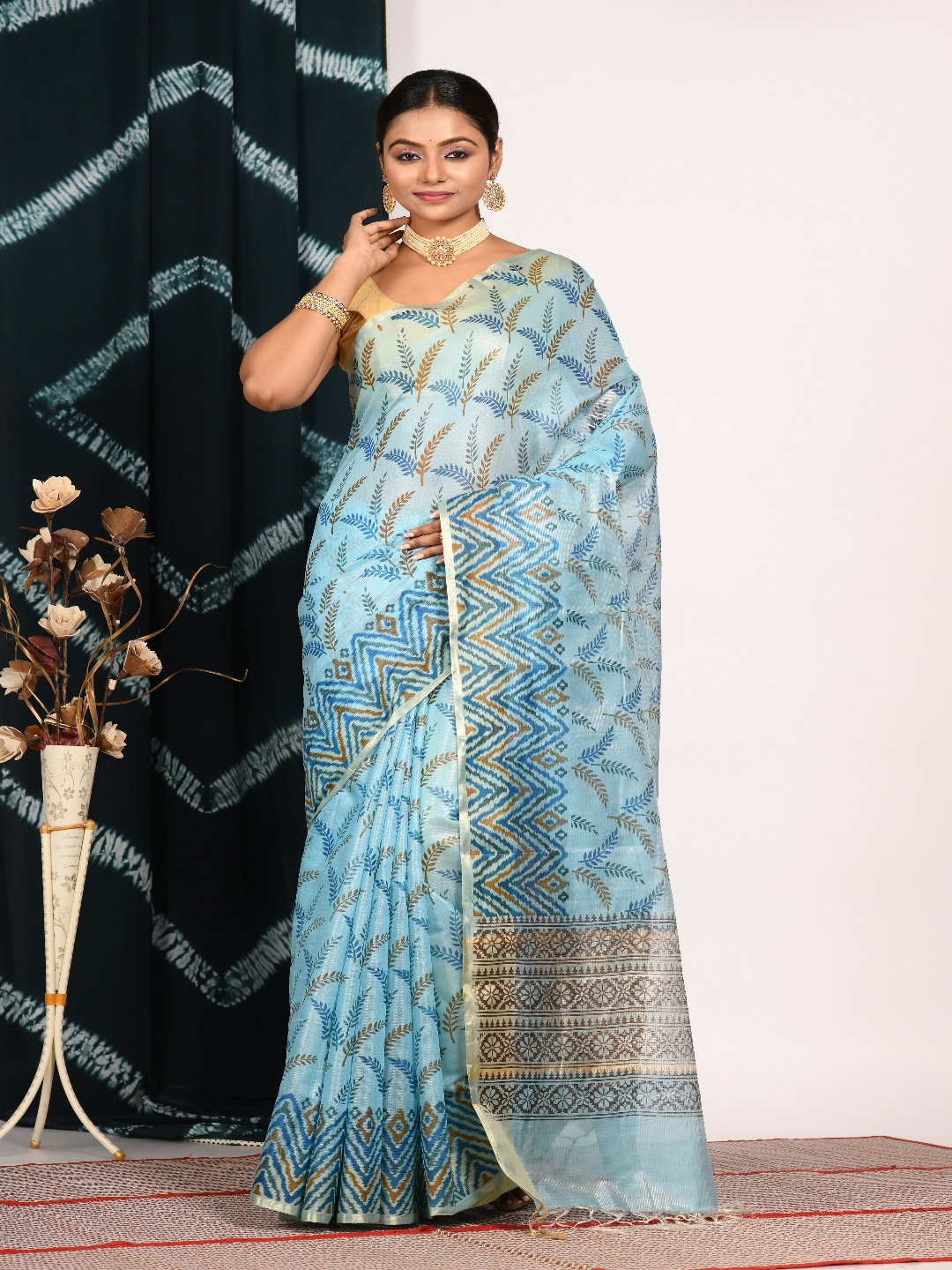 

Morchari Blue & Gold-Toned Floral Zari Tissue Block Print Saree