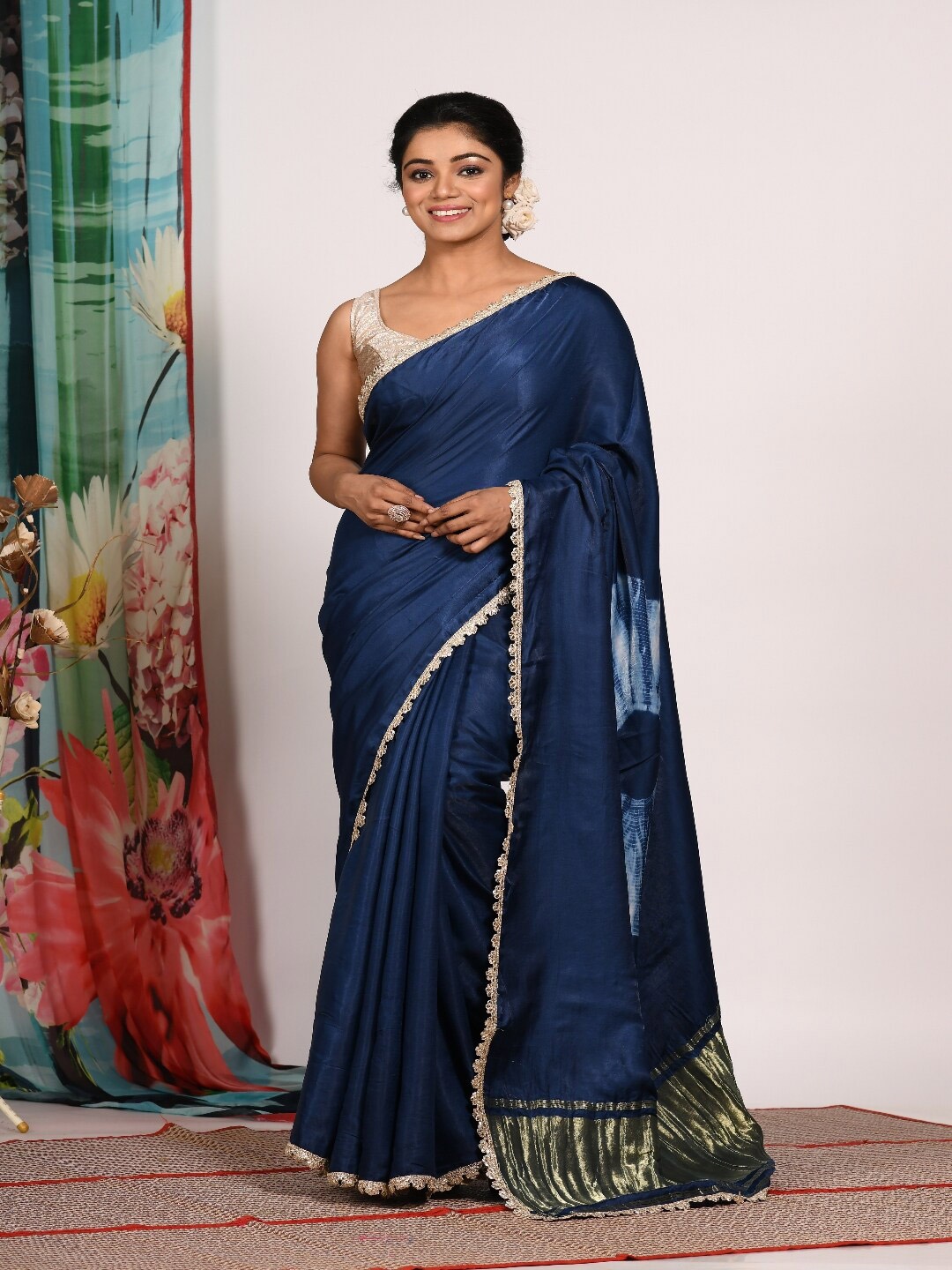 

Morchari Tie And Dye Silk Blend Saree, Blue
