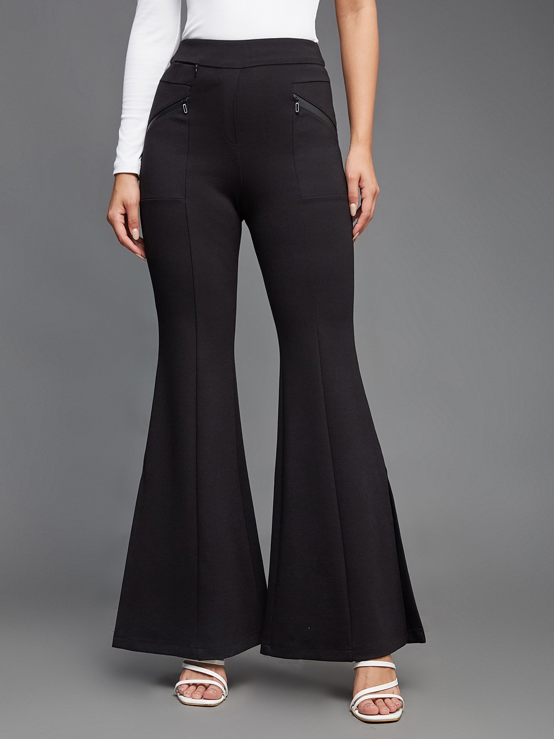 

Miss Chase Women Relaxed High-Rise Trousers, Black